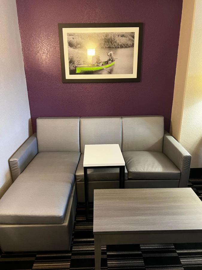 מלון La Quinta By Wyndham Ada מראה חיצוני תמונה